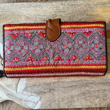 TRIBAL EARTH -With shoulder strap.