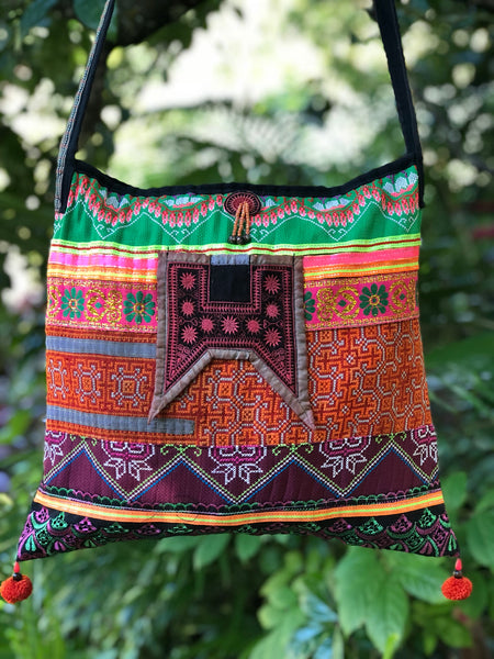 TRIBAL COTTON HANDBAG