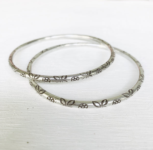 FLOWER BANGLE LARGE 64mm