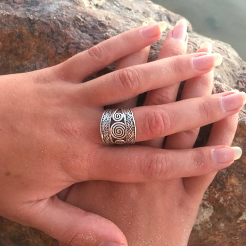 SILVER SWIRLS