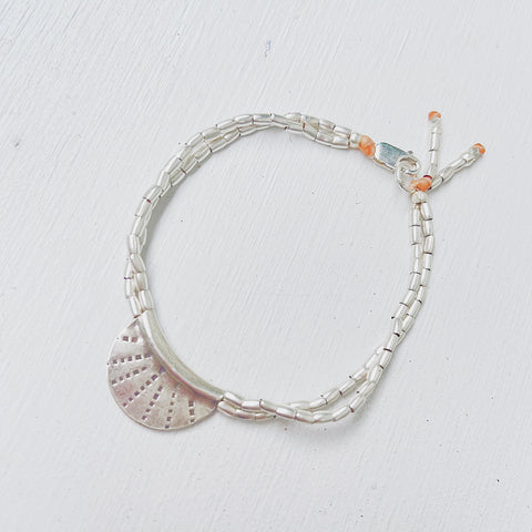 MINI CRESCENT MOON BRACELET