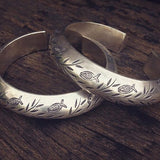 FISHY ENGRAVED CUFF BANGLE