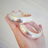 WIDE HAMMERED BANGLE 57mm