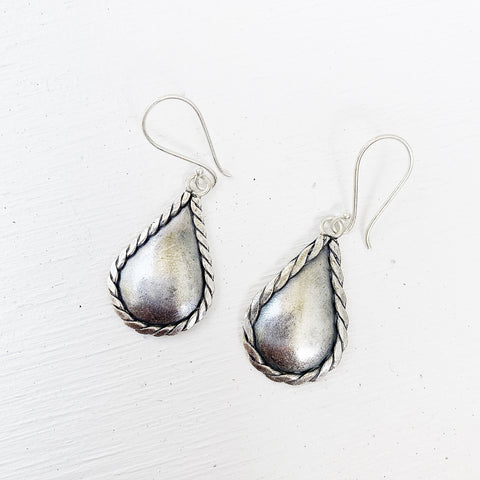 SATIN SILVER DROPS