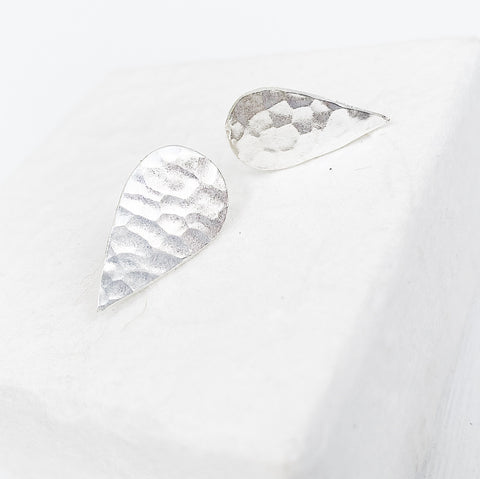 HAMMERED SILVER TEAR DROP STUDS